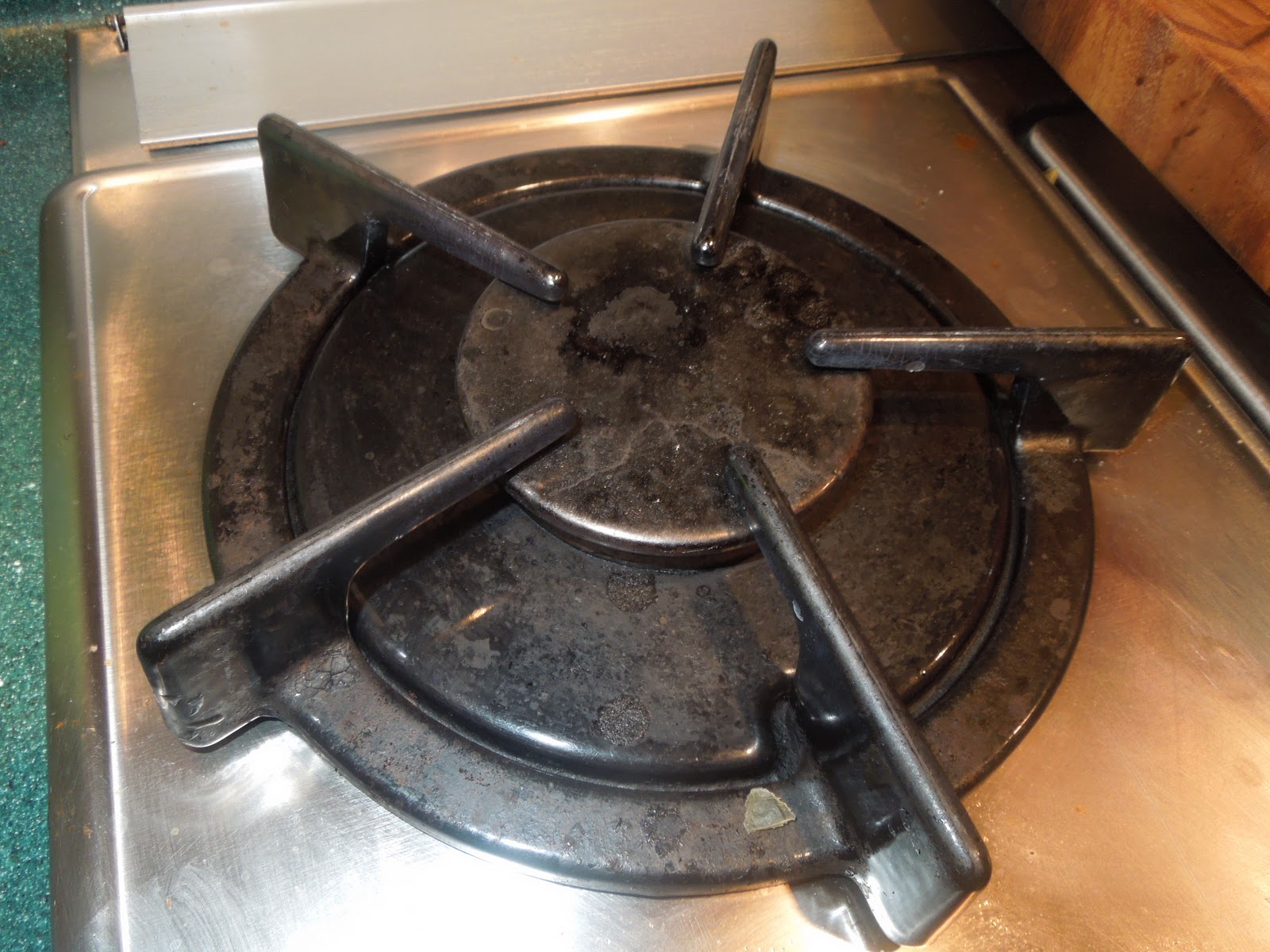 How to Clean Gas Stove Burners Miss Information