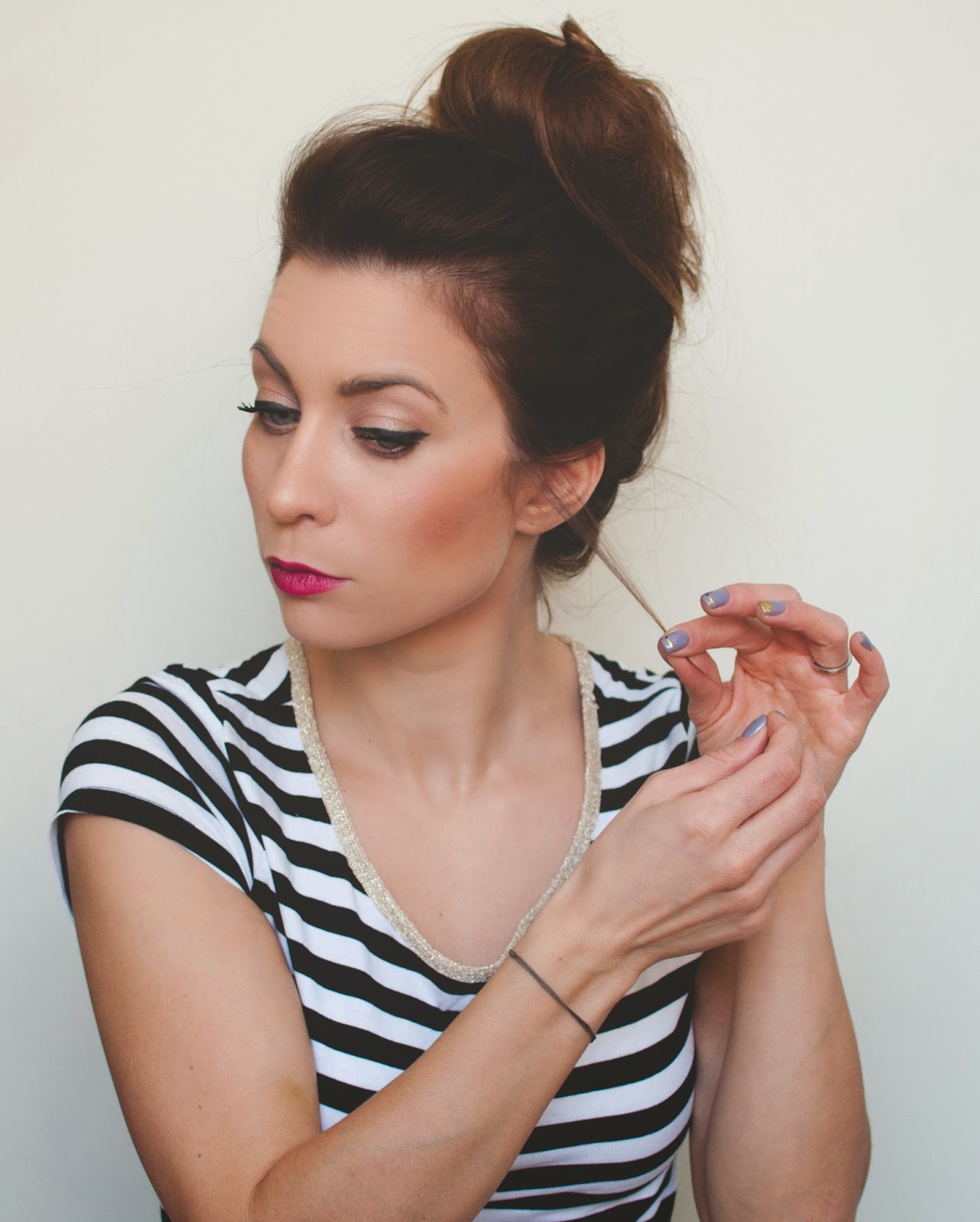 Quick and Easy Top Knot No Sock or Hair Doughnut Required La Petite Noob A TorontoBased