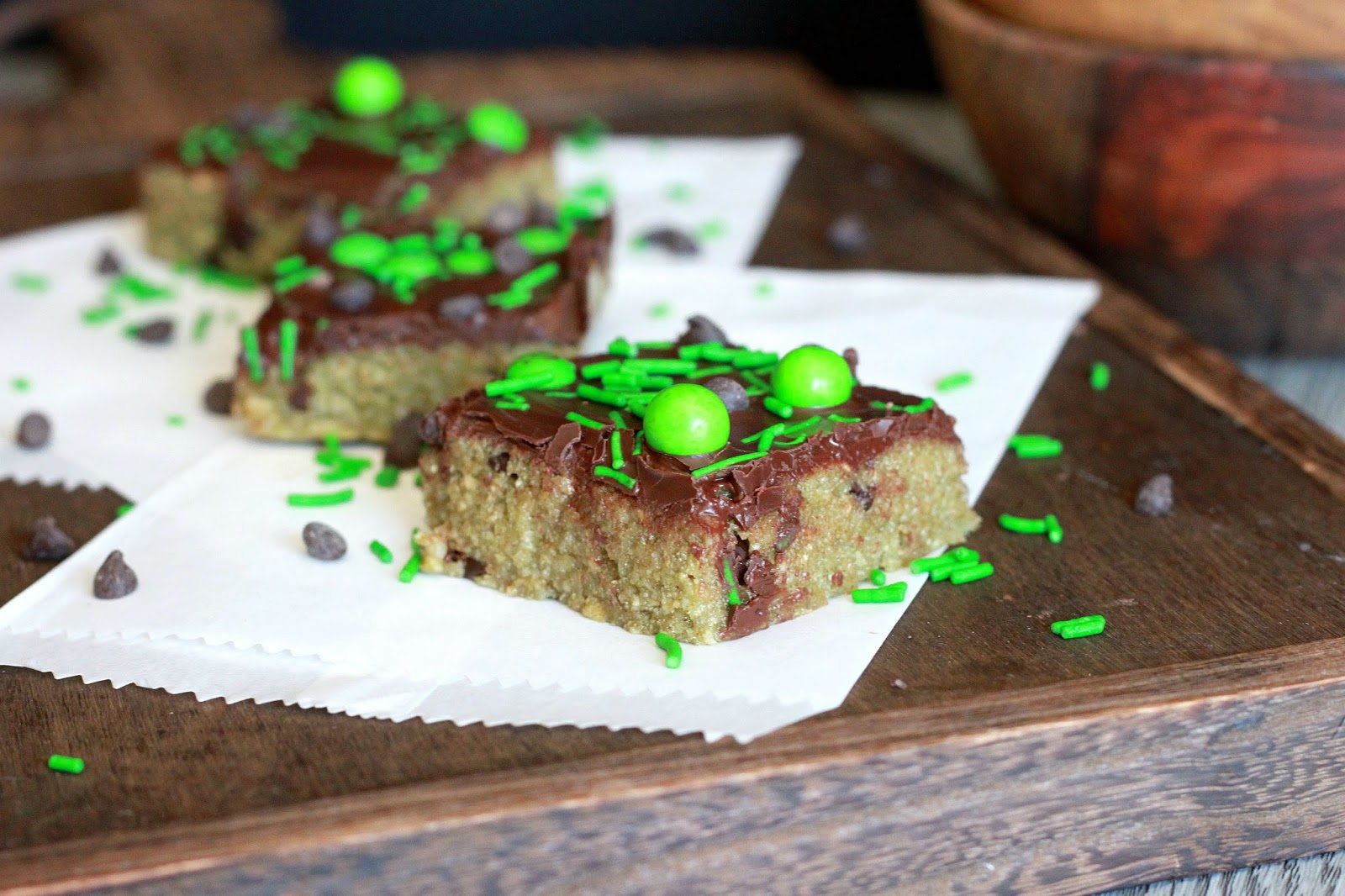 Feeding My Addiction Mint Chocolate Chip Protein Bars