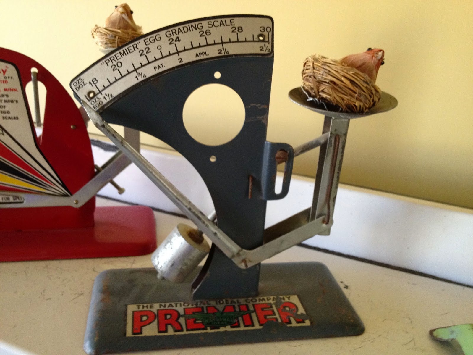 Antique Hunter Premier Egg Scale