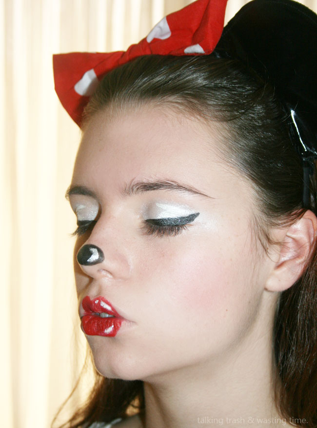Minnie Mouse cartoon Makeup HOW TO Now thats Peachy