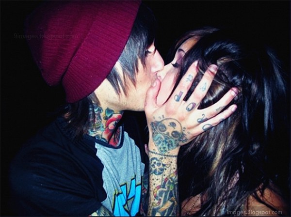 9 Images: Kiss emo couple love scene girl and boy