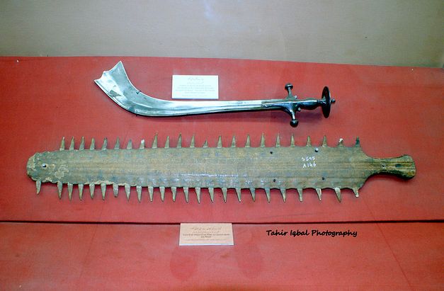 Lahore-Museum-Sikh-Era-Relics-RanjitSingh-sikh-mughal-era-weapons-3.jpg