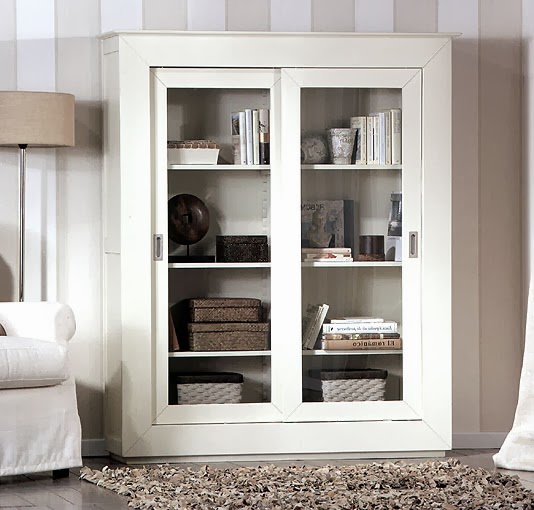 http://www.portobellostreet.es/mueble/5283/Vitrina-Colonial-Recta-Blanca