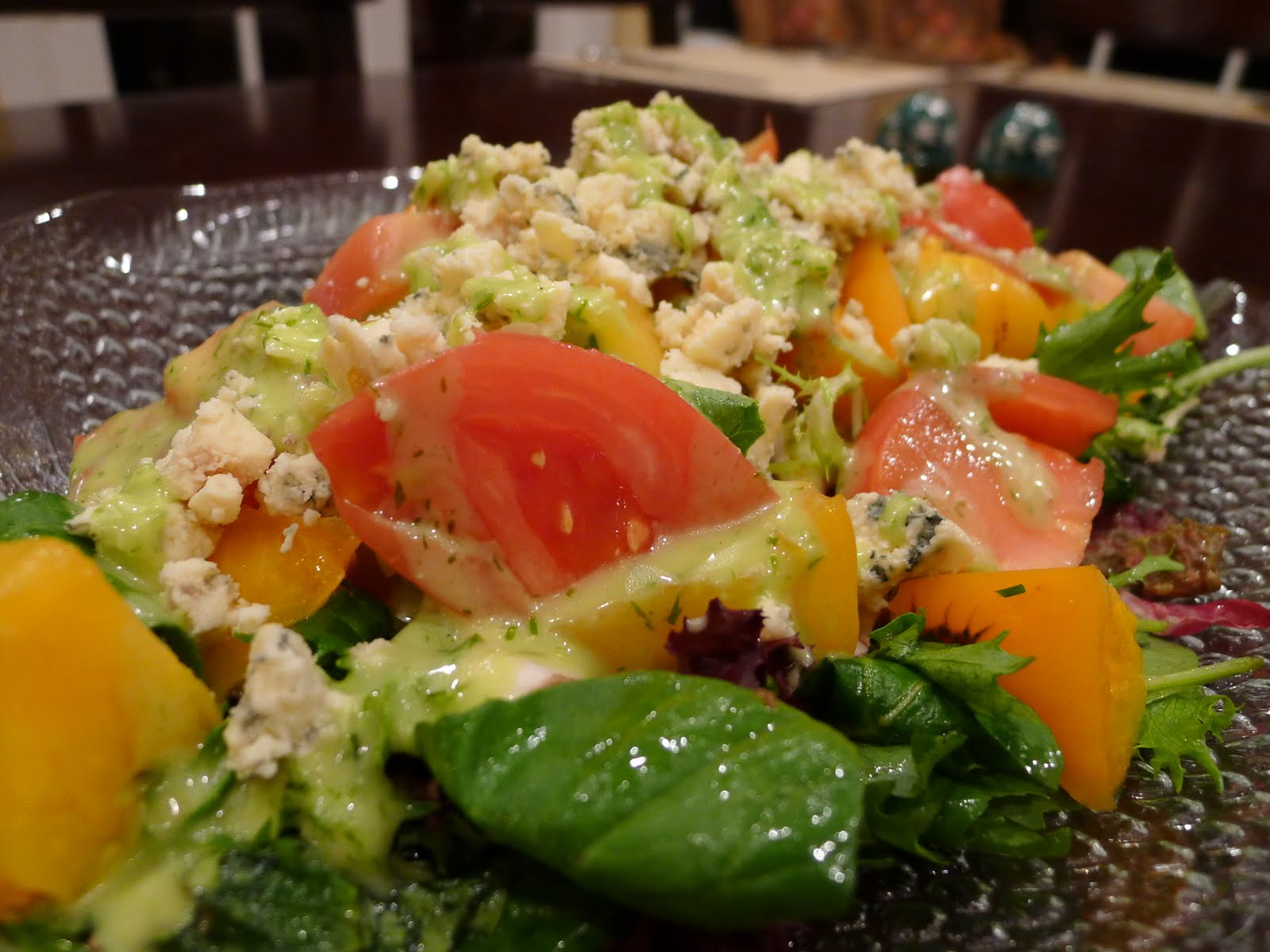 newFOOD tuesdayz Heirloom Tomato Salad with Blue Cheese and Creamy