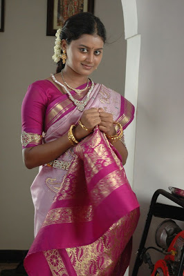 Actress Natchathira Saree Photos