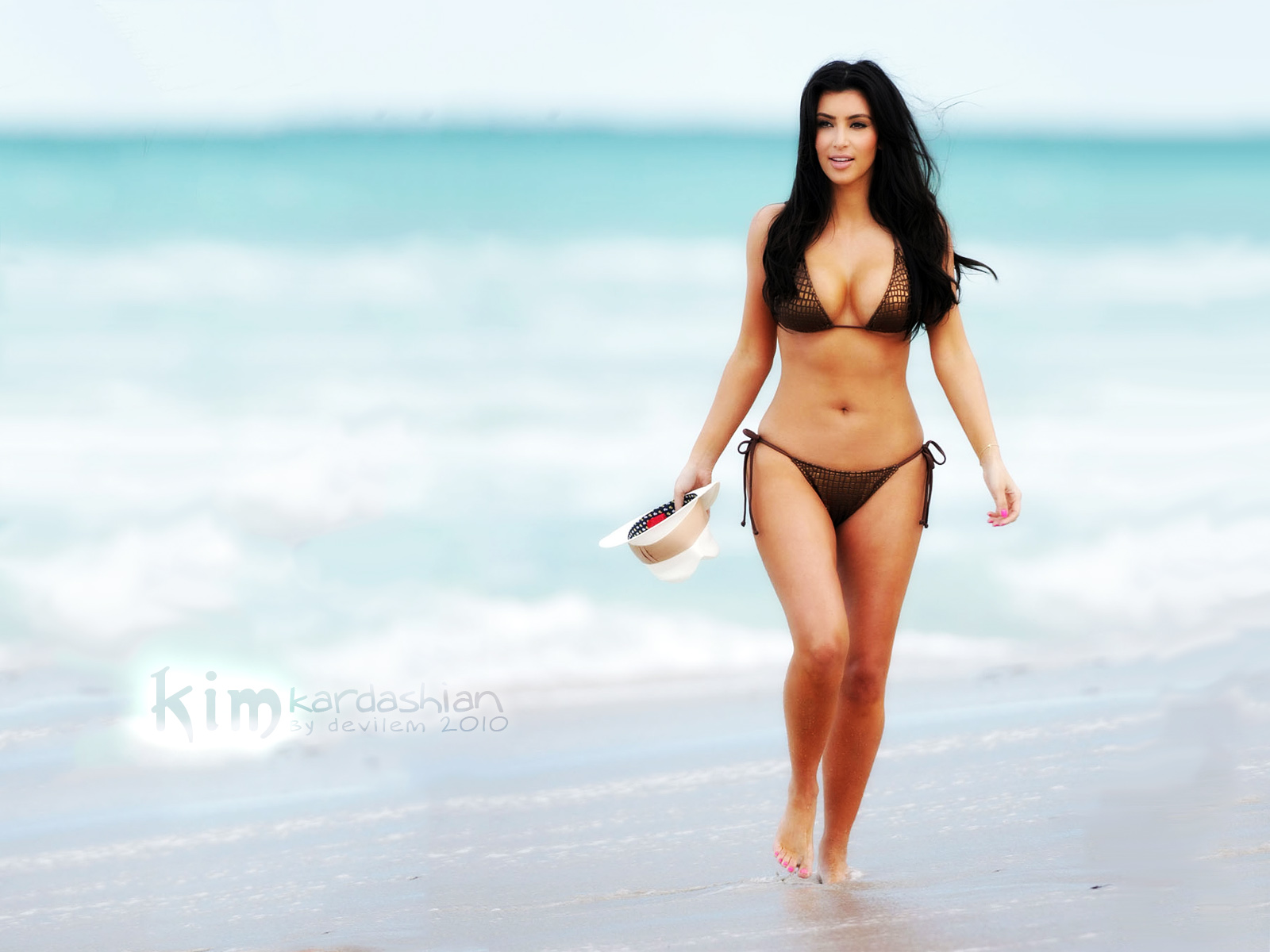 http://2.bp.blogspot.com/-nlk9R-mM2Lo/TyvcEROLWeI/AAAAAAAADAk/CRhbn8-Cwio/s1600/Kim-Kardashian-Hot-Wallpapers-4.jpg