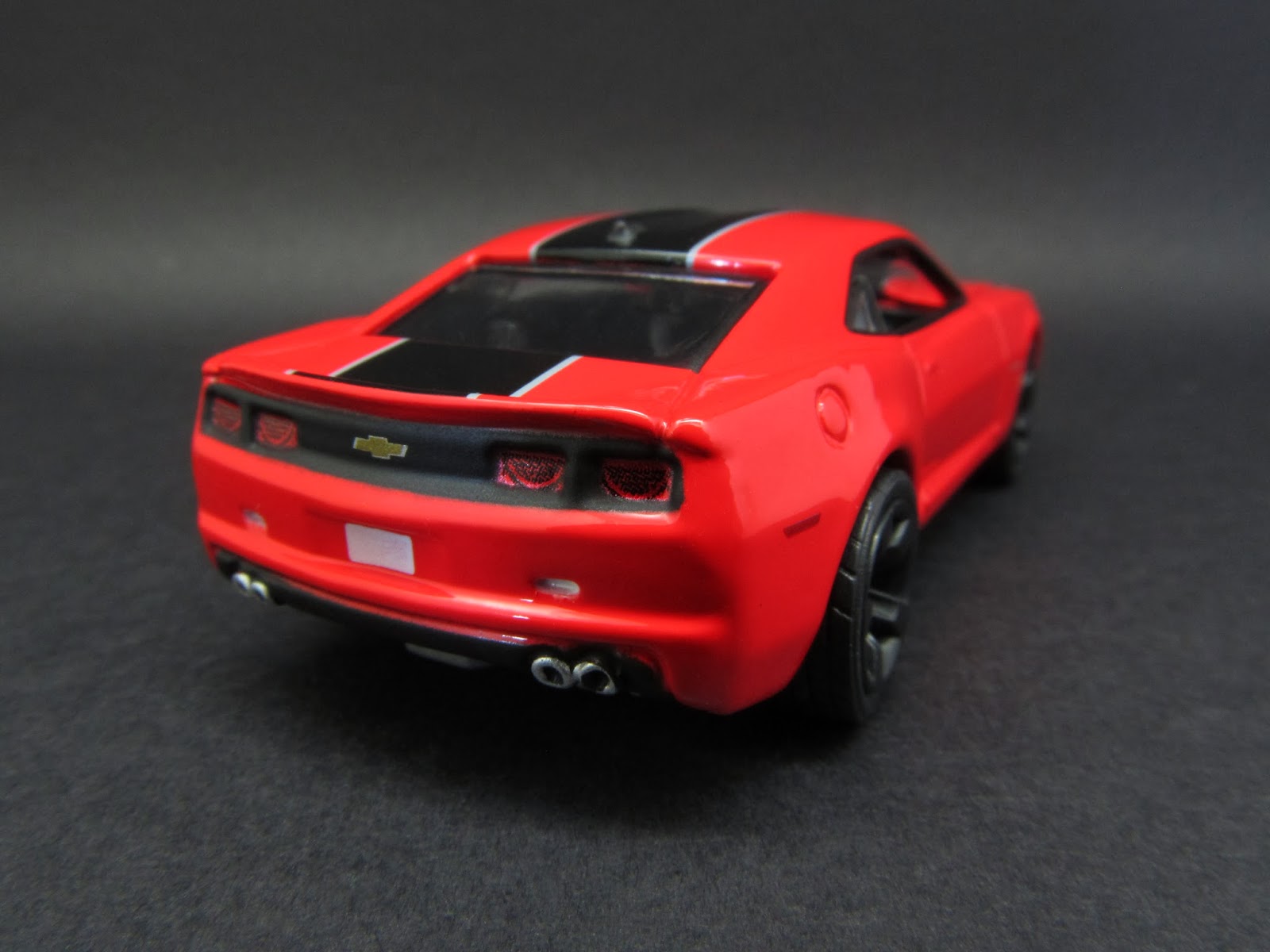 Diecast Hobbist 2013 Chevrolet Camaro ZL1