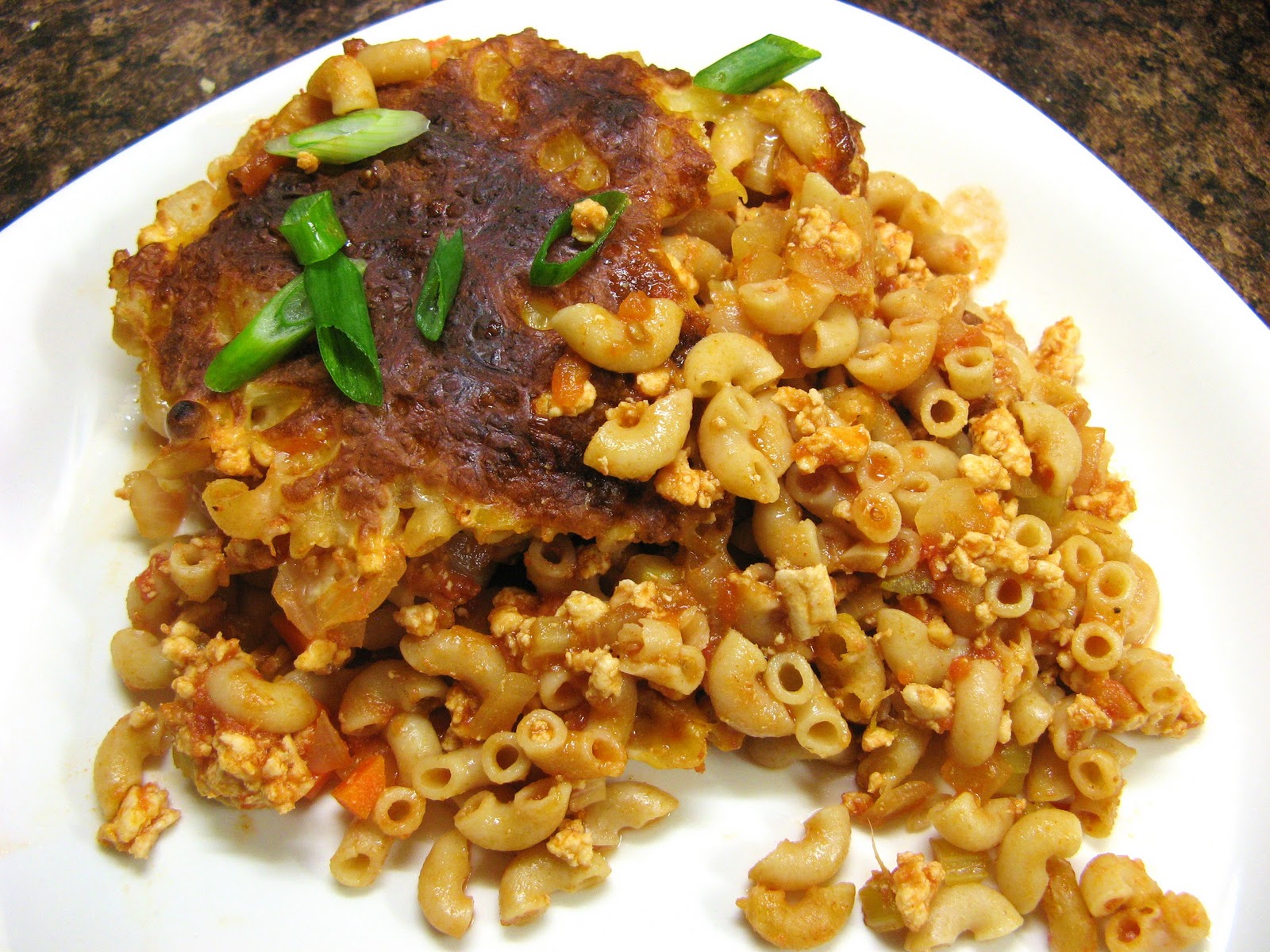 The WellFed Newlyweds Buffalo Chicken Chili Mac