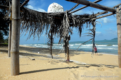 Pantai Kelulut Bangsal perahu