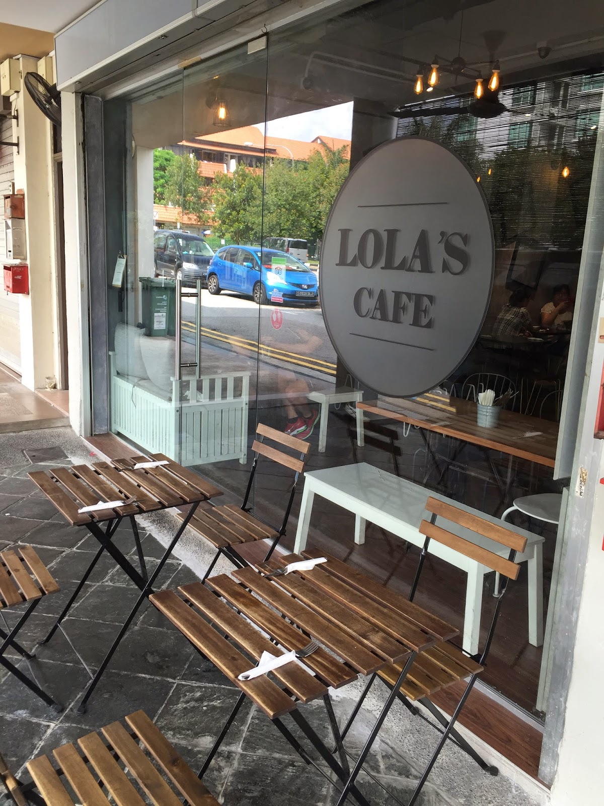REVIEW Good Cafes in Singapore Lola's Cafe at Kovan Singapore