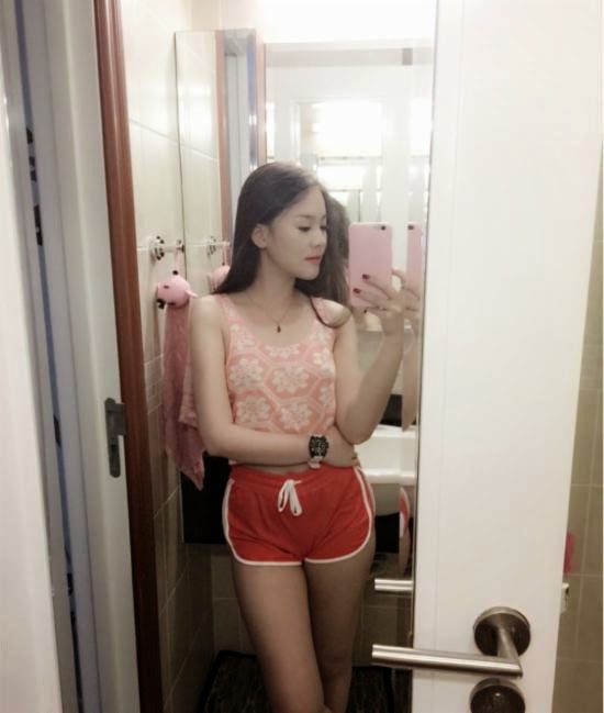 Bộ ảnh gái ngoan khoe hàng ngày lễ