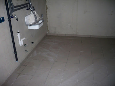 Am Lerchensporn: Fliesenarbeiten Treppen und Gäste WC