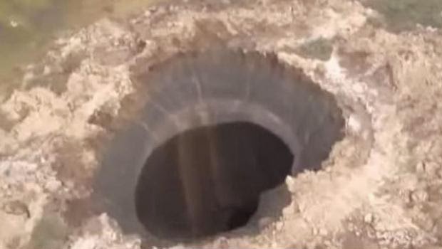 Ditemukan Kawah Misterius di Negara Siberia Ditemukan Kawah Misterius di Negara Siberia