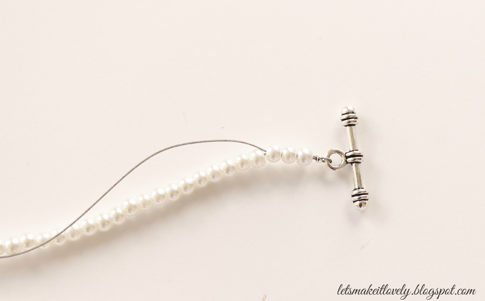 Let's make it lovely Bead NecklaceTutorial
