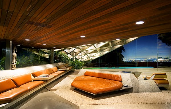 Architect John Lautner