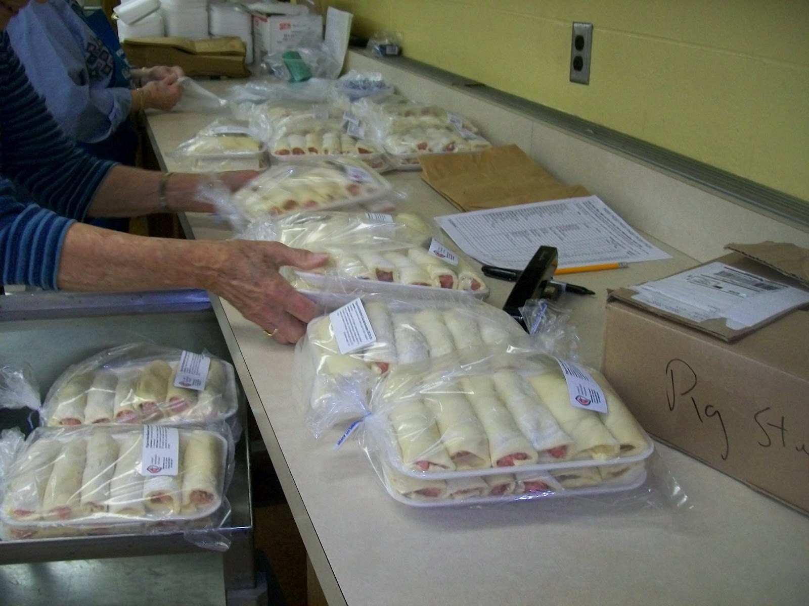 Michigan Cottage Cook HOW TO MAKE DUTCH PIGS IN A BLANKET6,000 AT A