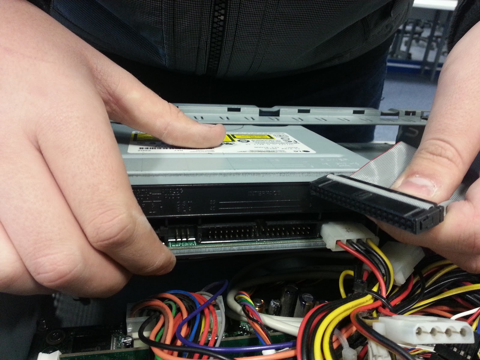 Bit by Bit Computer How to connect CDDVD drive to your computer?