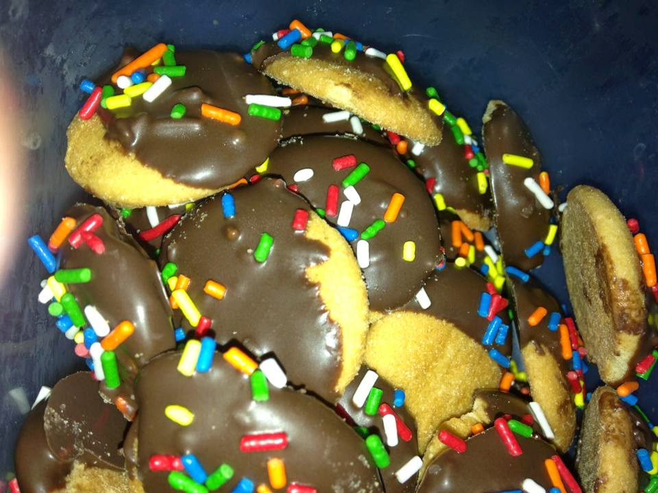 MACARONI KID REVIEWS CHOC & VANILLA CANDIQUIK Macaroni Kid Camarillo