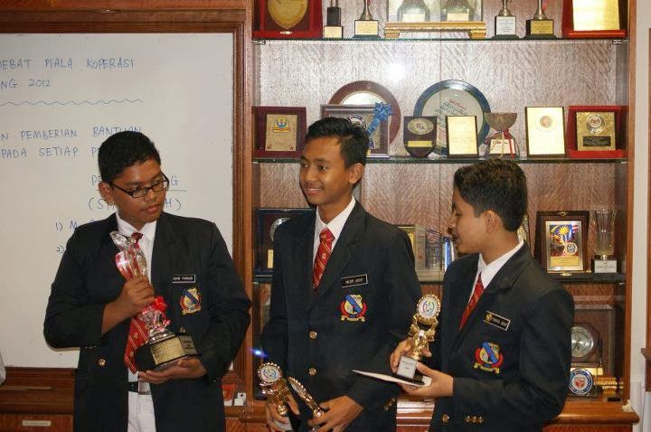 JOHAN DEBAT SERI SERDANG 2012