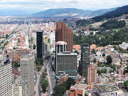 . altitude do mundo, atrás apenas de La Paz, na Bolívia e de Quito, . (bogota colombia)