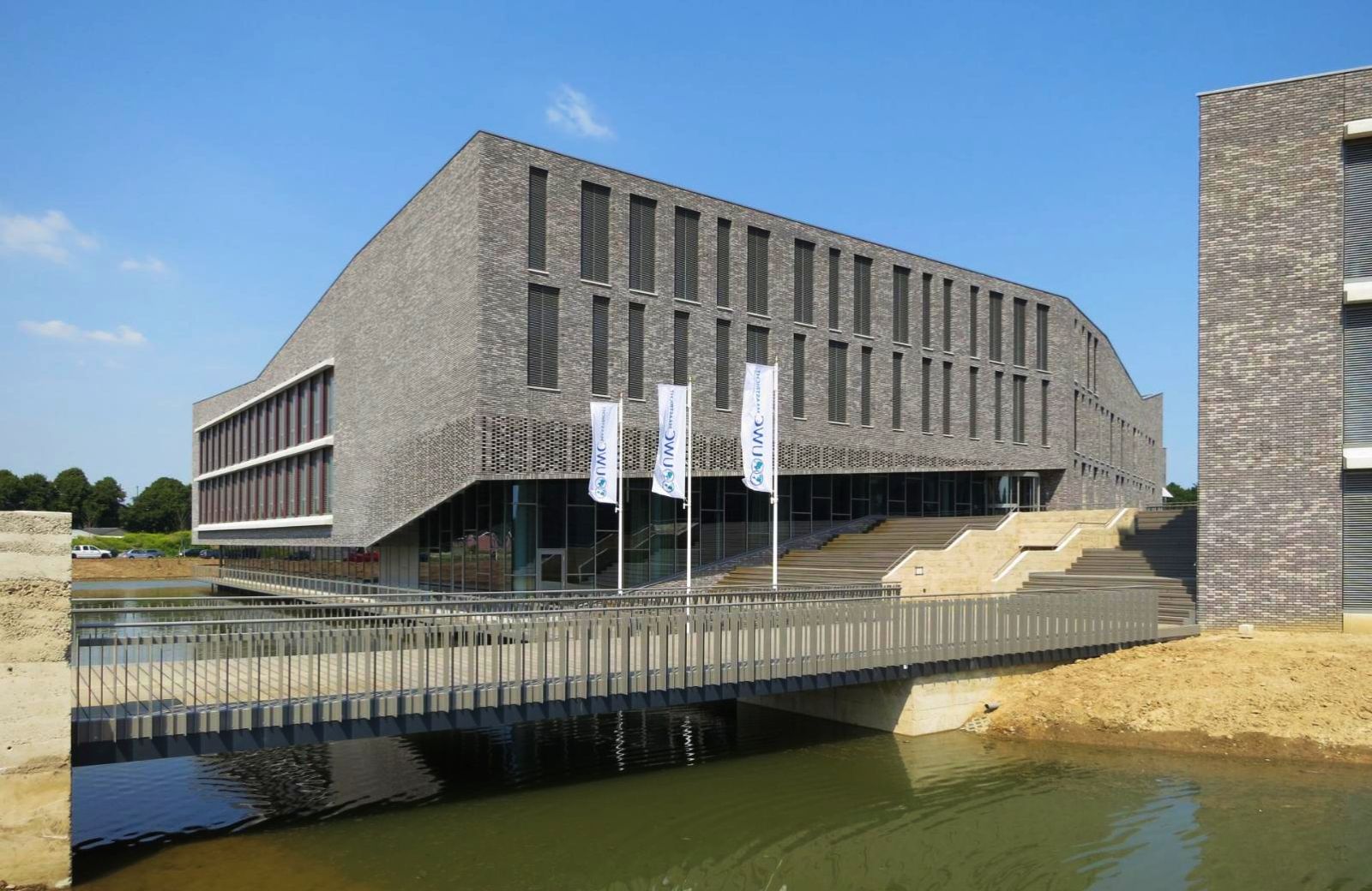 architecture now and The Future UWC MAASTRICHT BY FRENCKEN SCHOLL