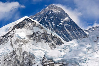 Everest.jpg