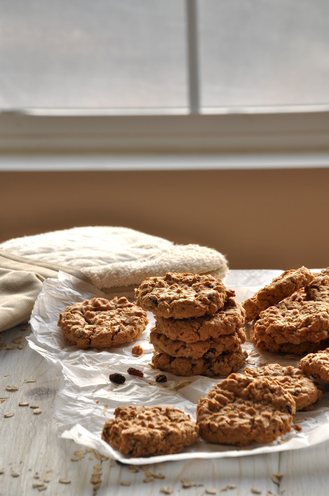 peanut butter raisin oat cookies Chow Creations
