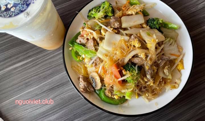 Người Việt ở Houston: Review nhẹ món miến xào ở Mai Tai Express Người Việt ở Houston: Review nhẹ món miến xào ở Mai Tai Express