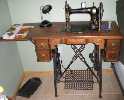 1891 White Treadle