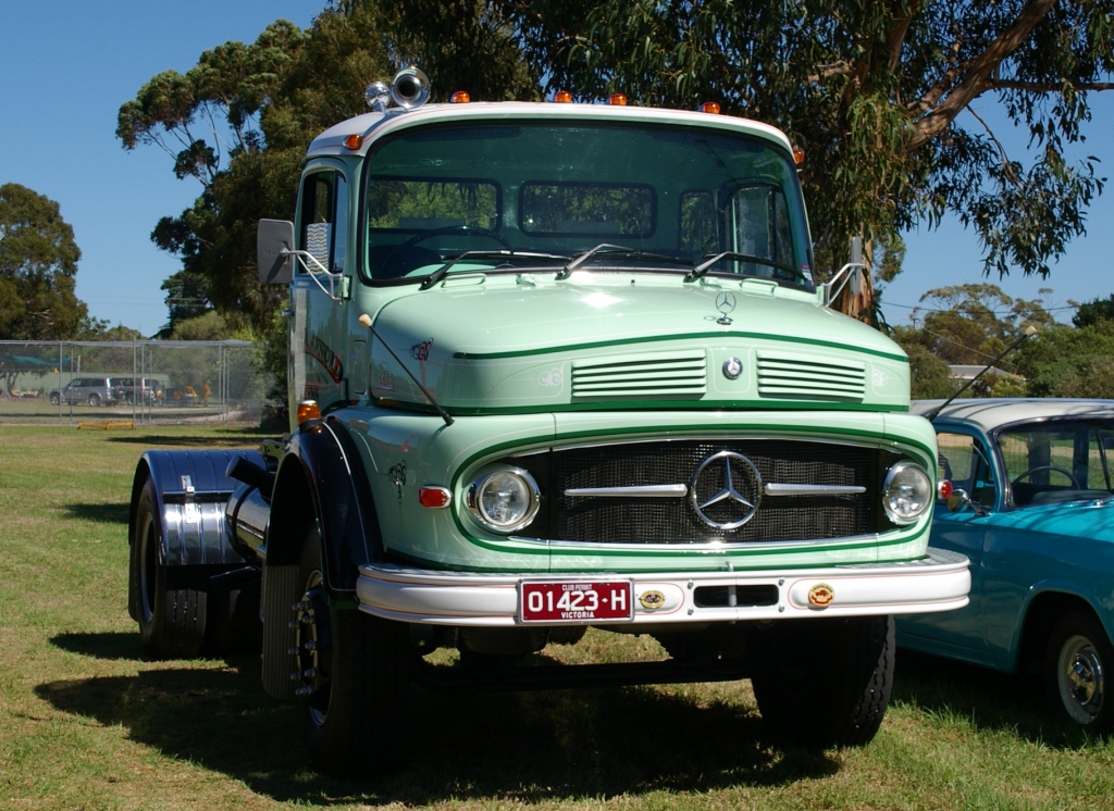 Vintage Tractor For Sale 76