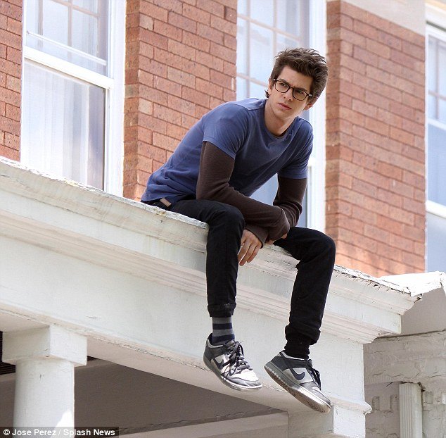 xxx hot: New Pic: Andrew Garfield as Peter Parker