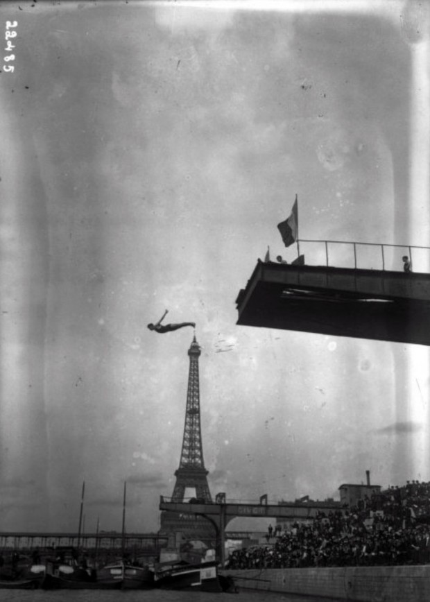 What Did Eiffel Tower Look Like  in 1912 