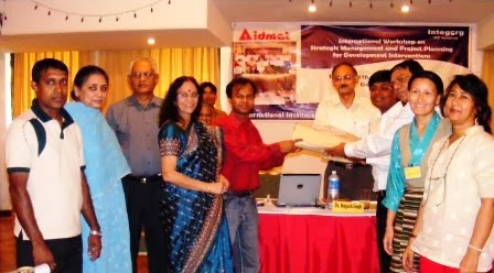 Recieving IRCT certificate 2008