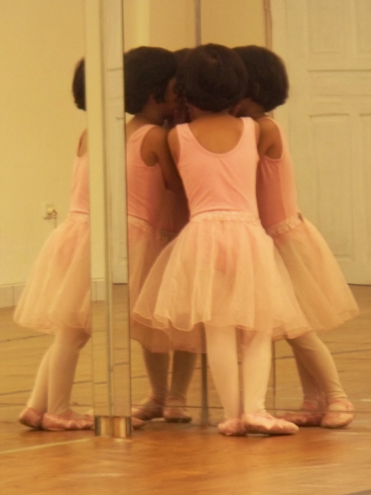 Aku suka menari Balet!