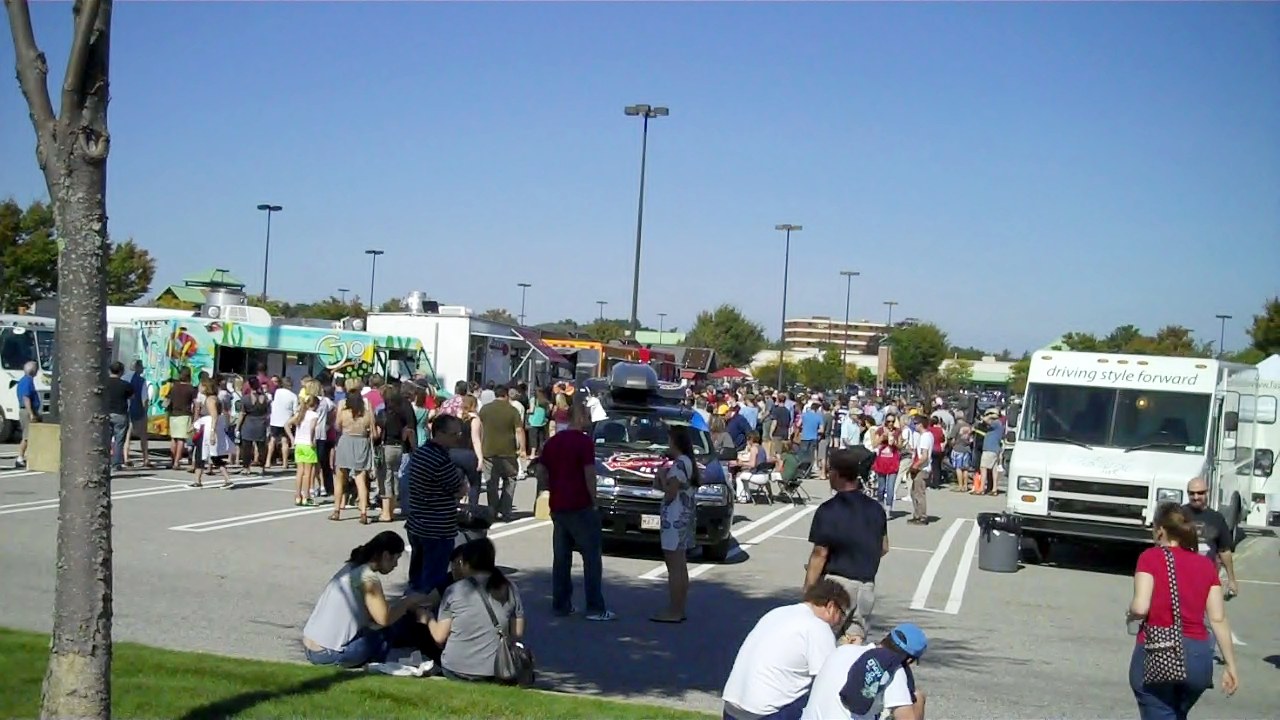 The Hot Dog Truck: Framingham Food Truck Festival: Good Times