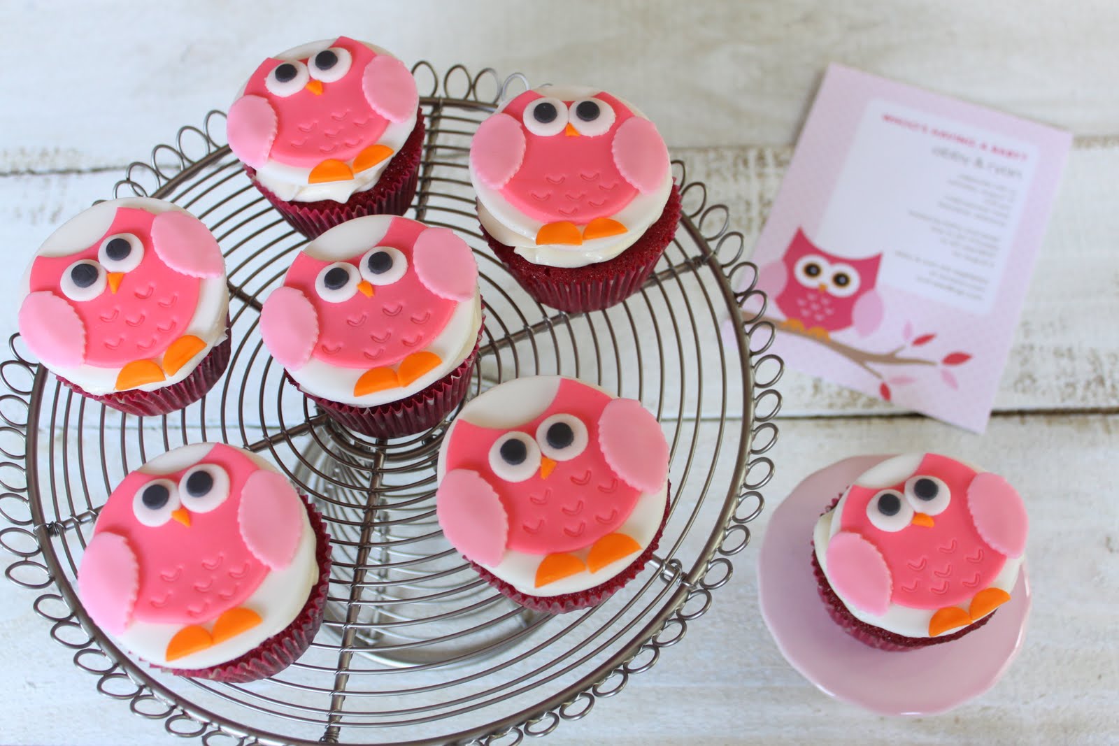 Crave. Indulge. Satisfy. Tutorial How to make Fondant Owl Cupcake Toppers