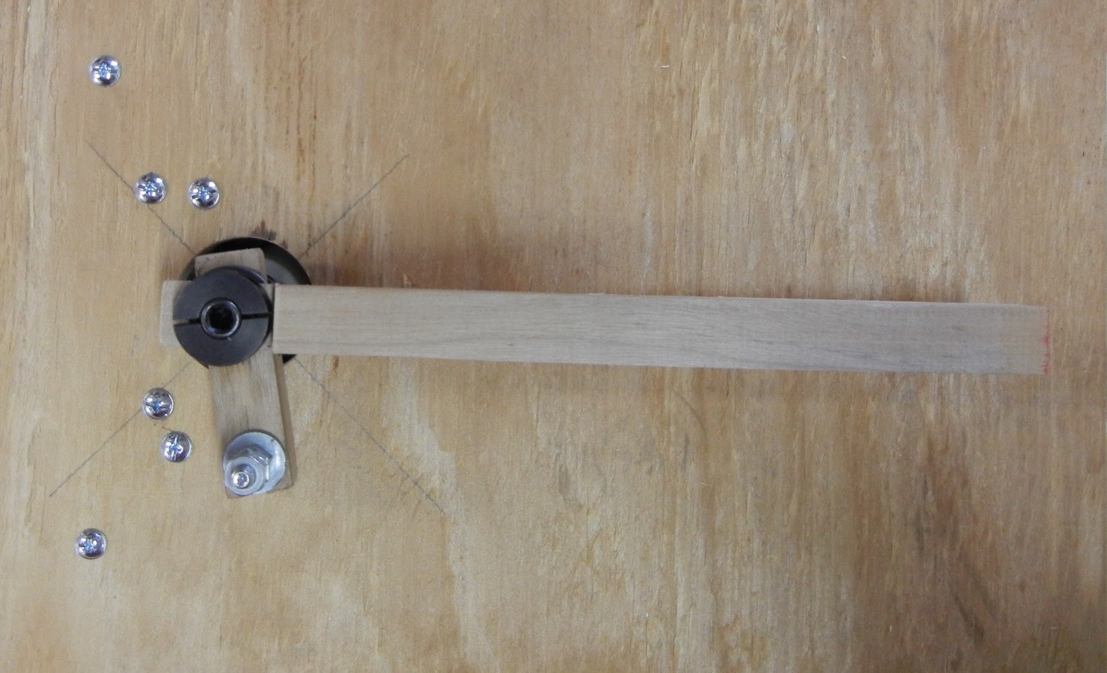 Buildin' Projects DIY Automatic Dog Ball Thrower