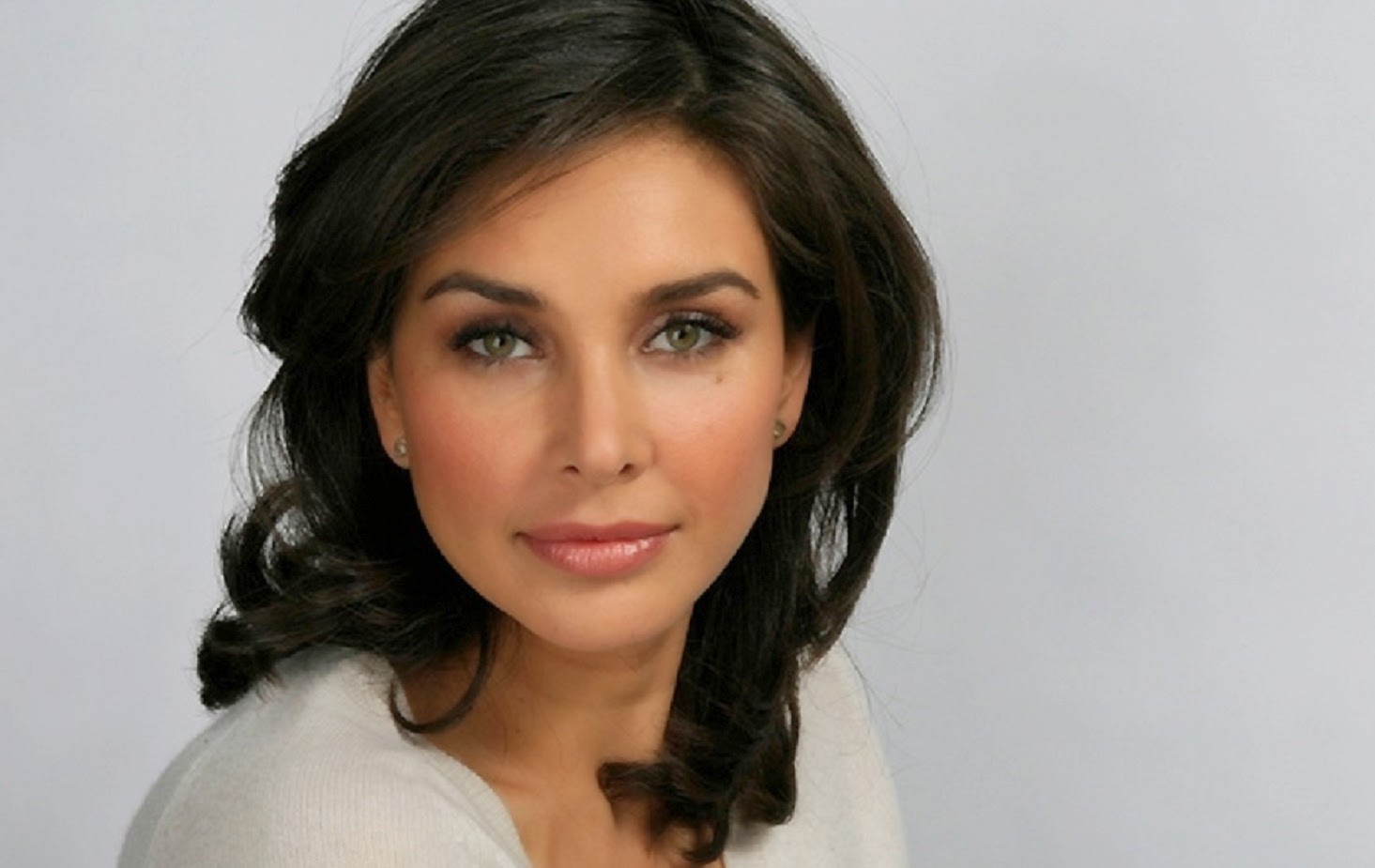 Lisa Ray Wallpapers Free Download