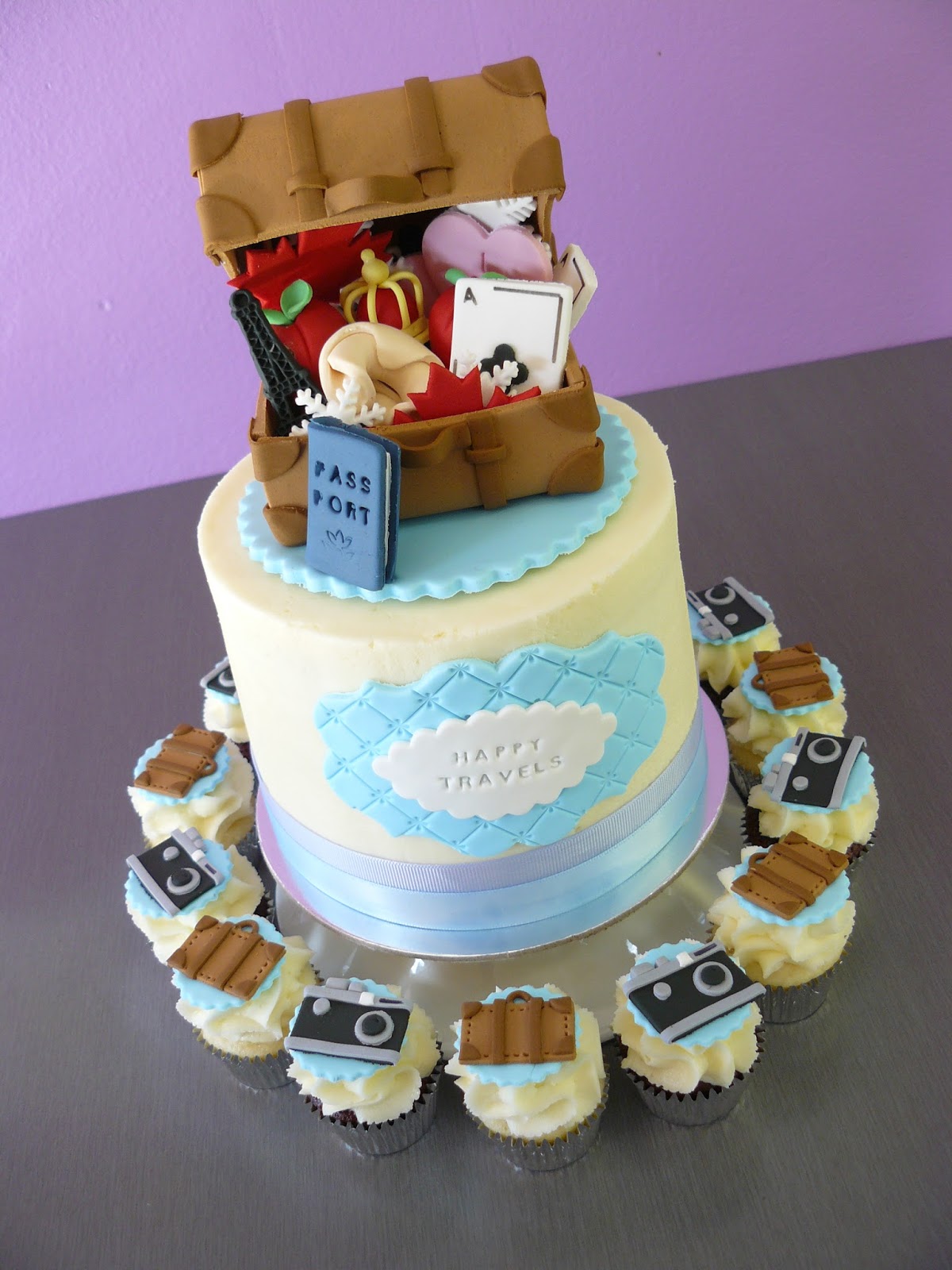 The Cup Cake Taste Brisbane Cupcakes Travel cake and mini cupcake combo