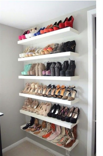 Model rak sepatu unik minimalis dari bahan bekas Model rak sepatu unik minimalis dari bahan bekas