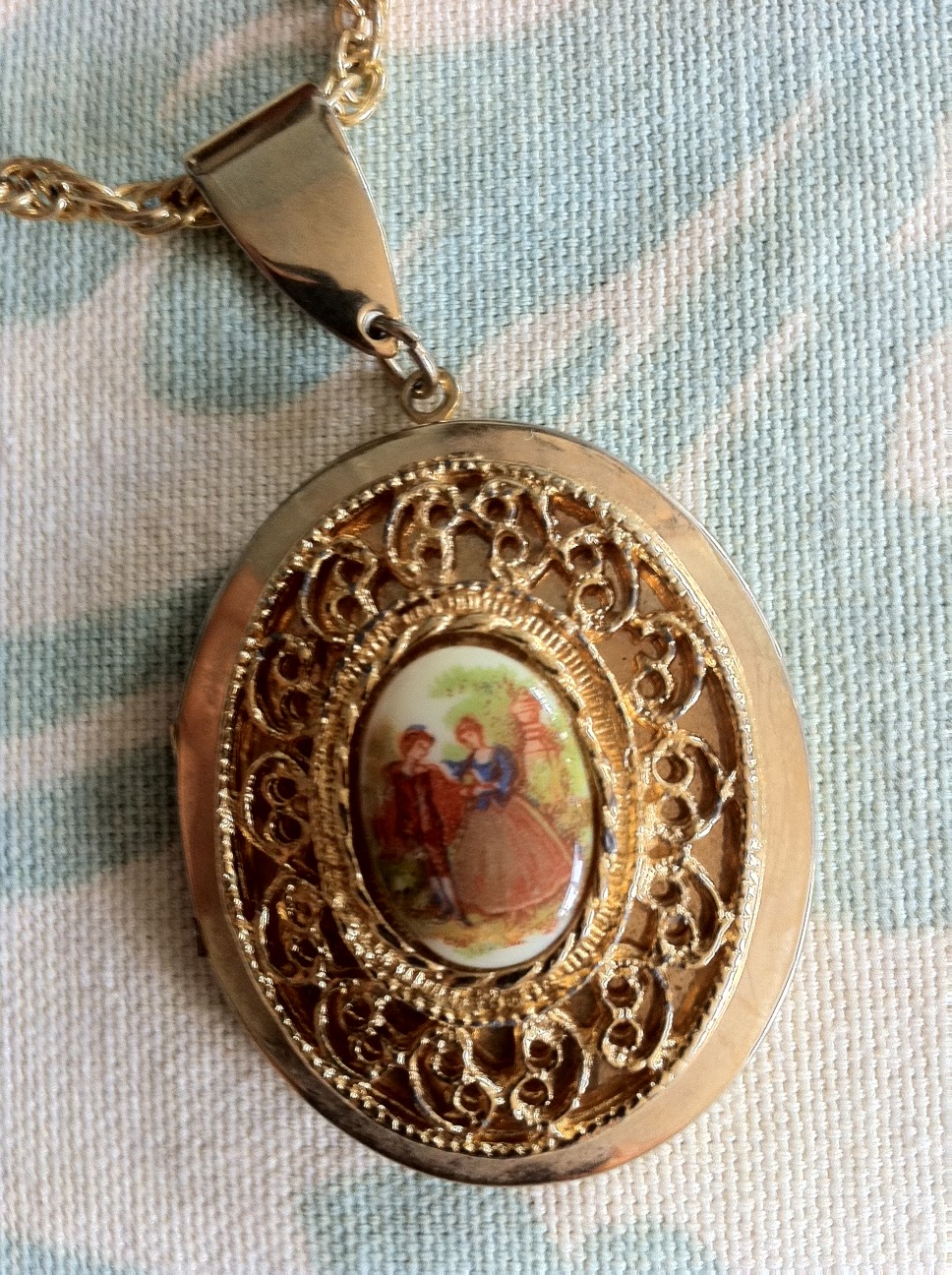 Lady Jane's Treasure Trove ***SOLD*** Large filigree goldtone vintage