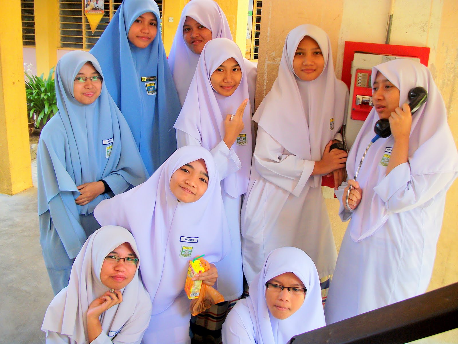 cHeck This Out-and justify it your self..^^: SMK SERI PEKAN IN MEMOIRS