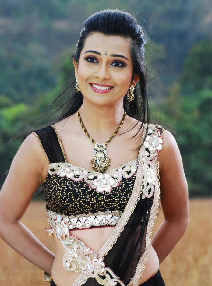 Radhika Pandit - JungleKey.in Image #250