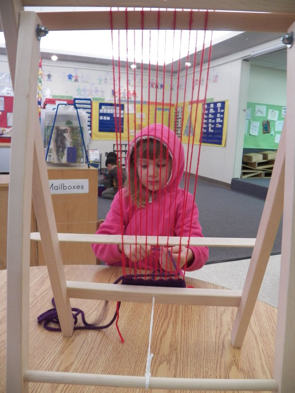 The Elisabeth Morrow School Blog Weaving in Kindergarten