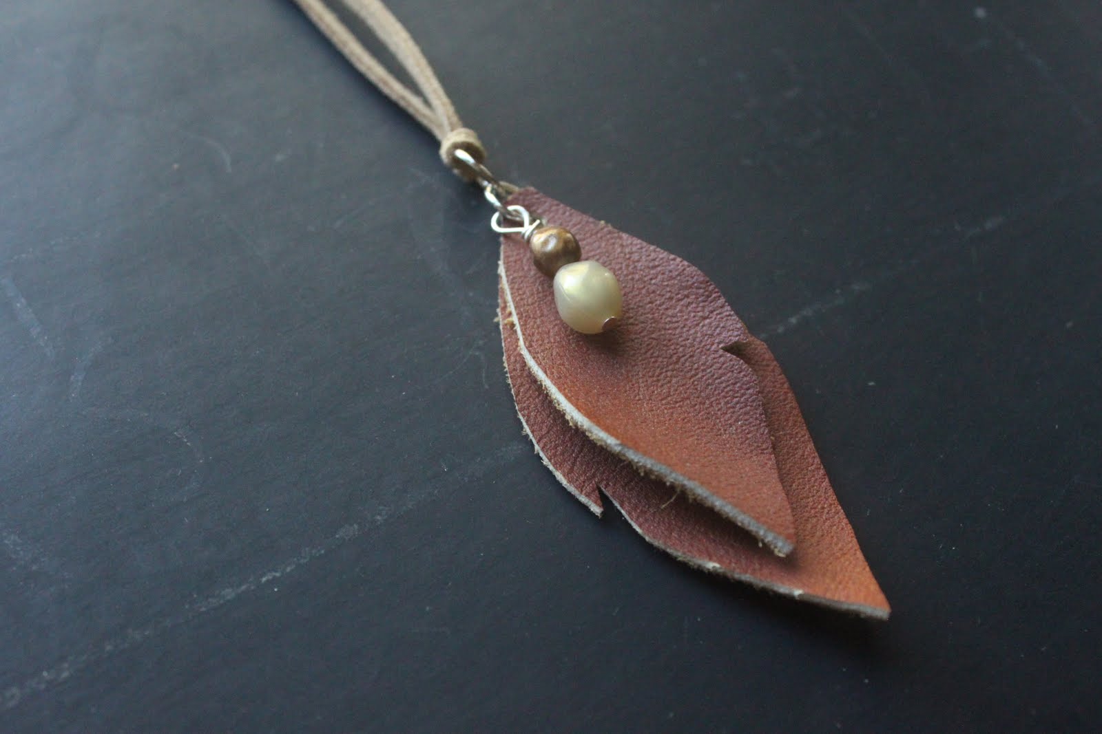 EAT+SLEEP+MAKE CRAFT Leather Leaves Necklace