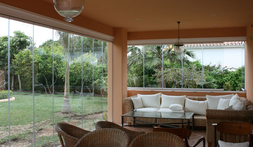 Instalación de cerramientos sin perfiles en Madrid