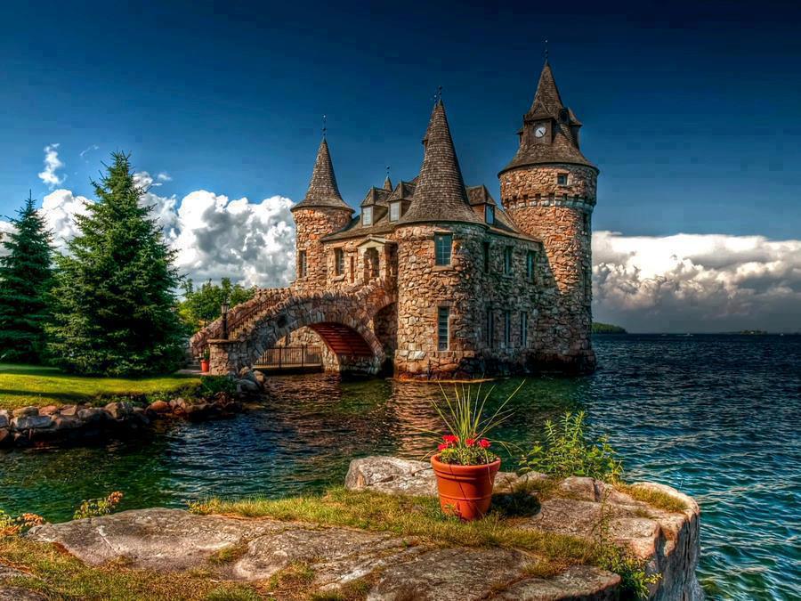 ShowMe Nan Boldt Castle Heart Island New York