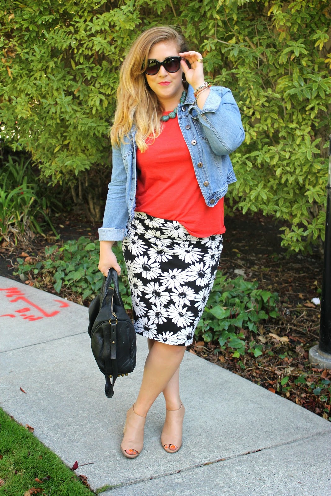 Fashionablee Me Daisies and Denim