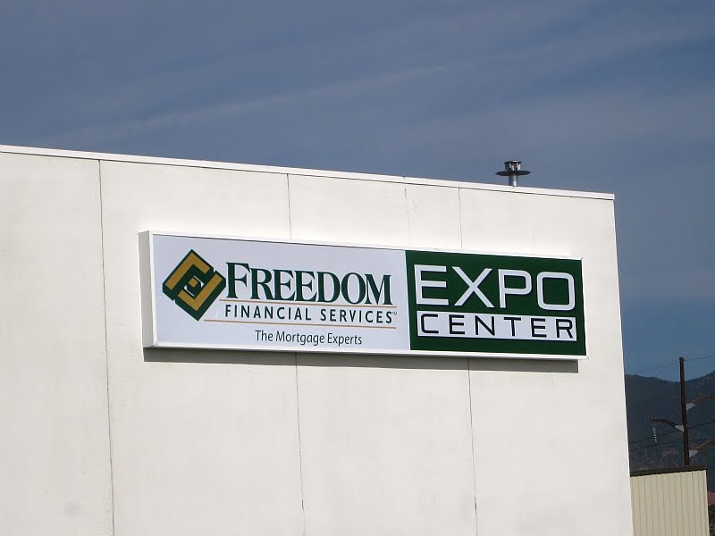 Rural Revolution Busy day at the SelfReliance Expo!